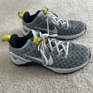 Nike METCON weightlifting sneakers